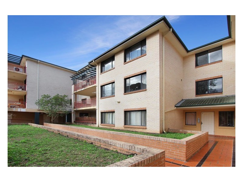 8/2-4 Kane Street, Guildford NSW 2161