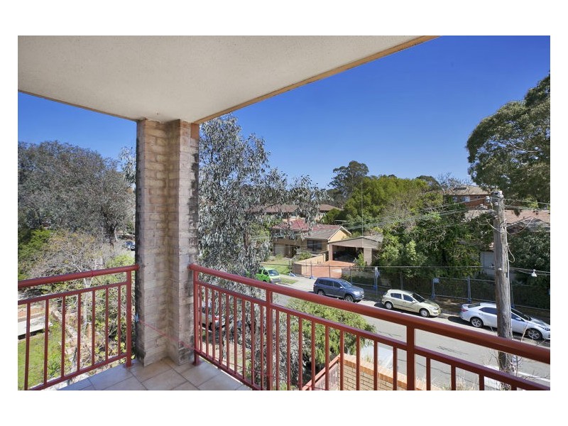 8/2-4 Kane Street, Guildford NSW 2161