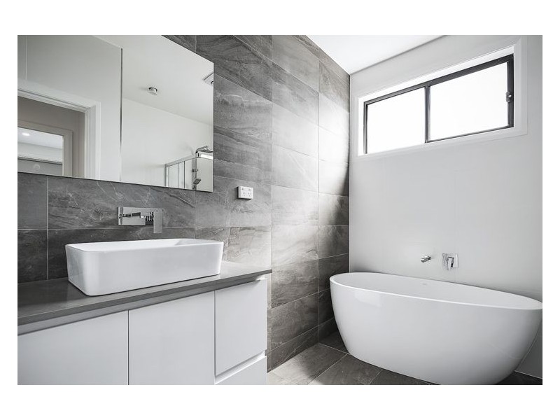 16A Glenn Avenue, Northmead NSW 2152