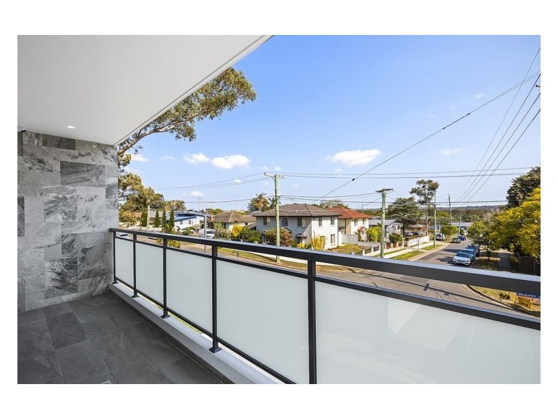 16A Glenn Avenue, Northmead NSW 2152