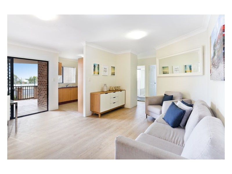 2/49-51 Calliope Street, Guildford NSW 2161