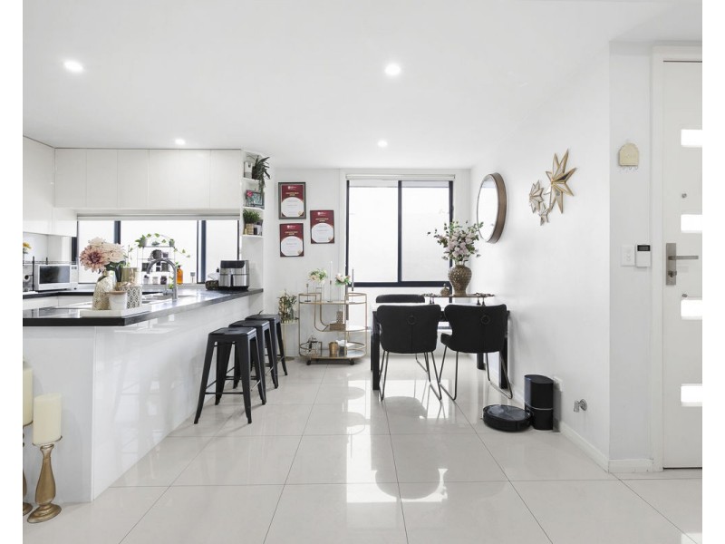 2/10-12 Wright Street, Merrylands NSW 2160