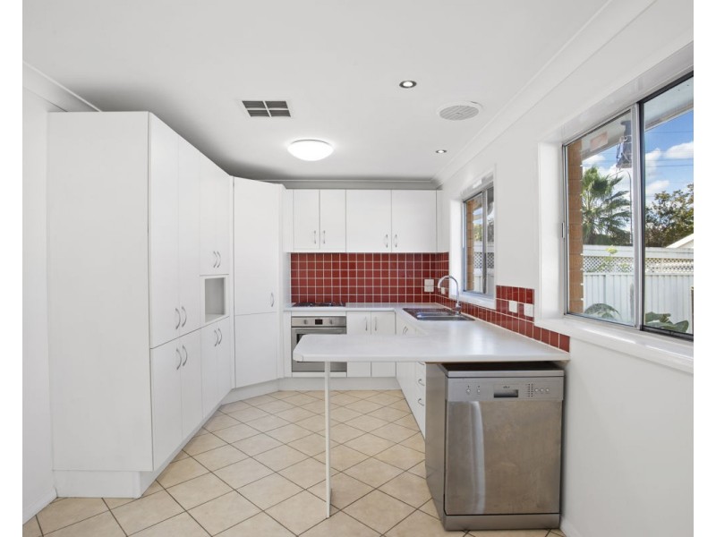7 Fitzwilliam Road, Toongabbie NSW 2146