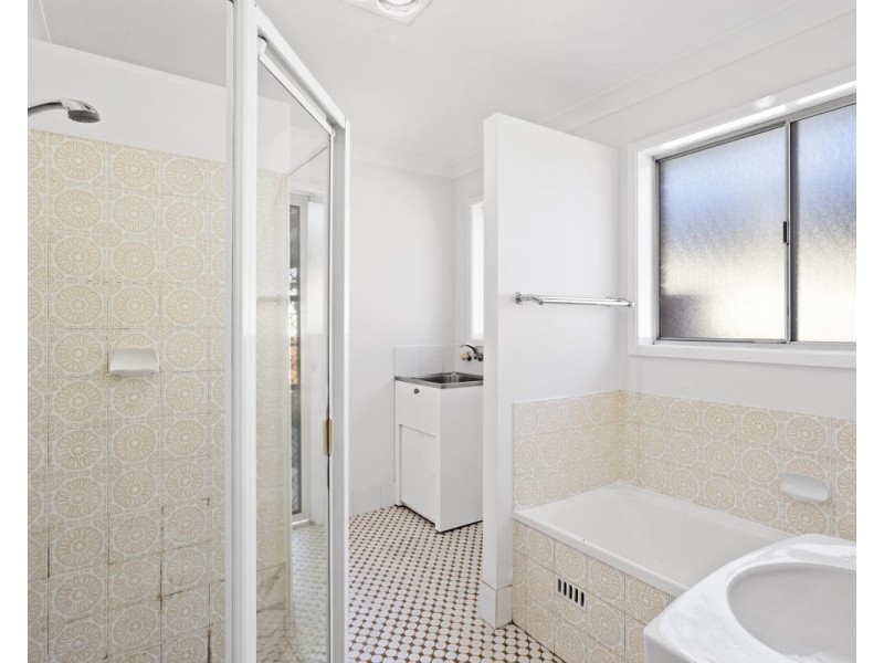 7 Fitzwilliam Road, Toongabbie NSW 2146