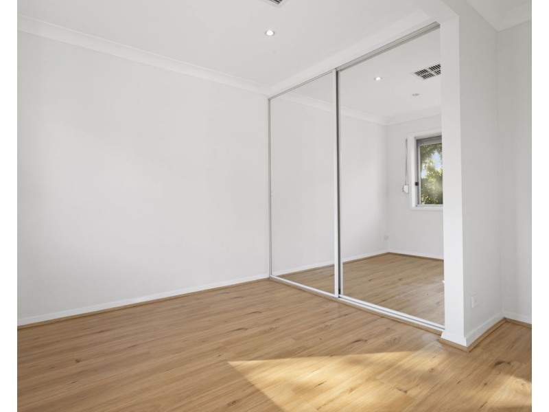 7 Fitzwilliam Road, Toongabbie NSW 2146