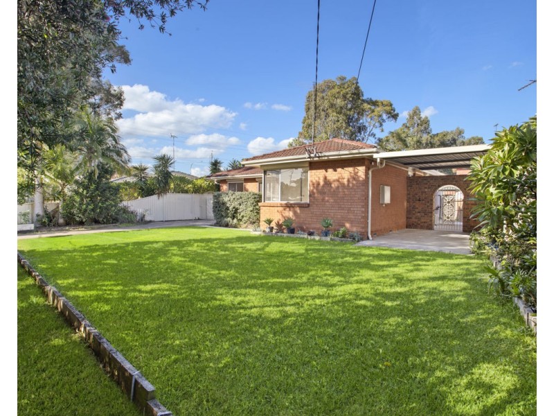 7 Fitzwilliam Road, Toongabbie NSW 2146