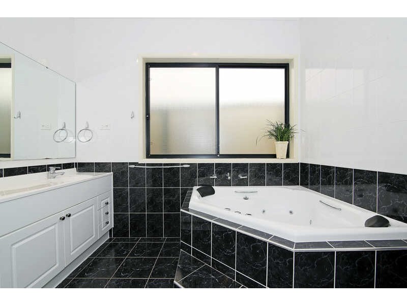 18 BARCOM STREET, Merrylands NSW 2160