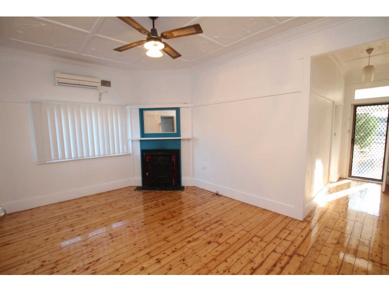 140 RAILWAY TERRACE, Merrylands NSW 2160