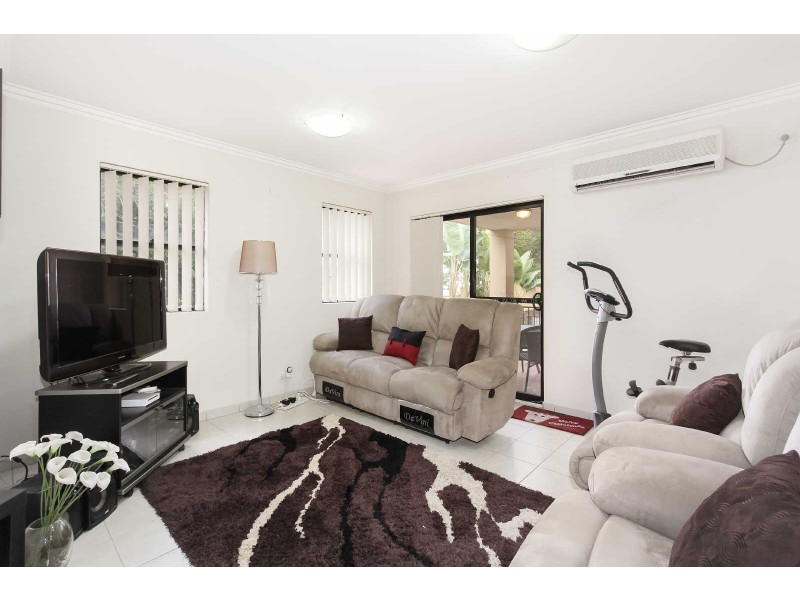 13/12 MURRAY STREET, Northmead NSW 2152