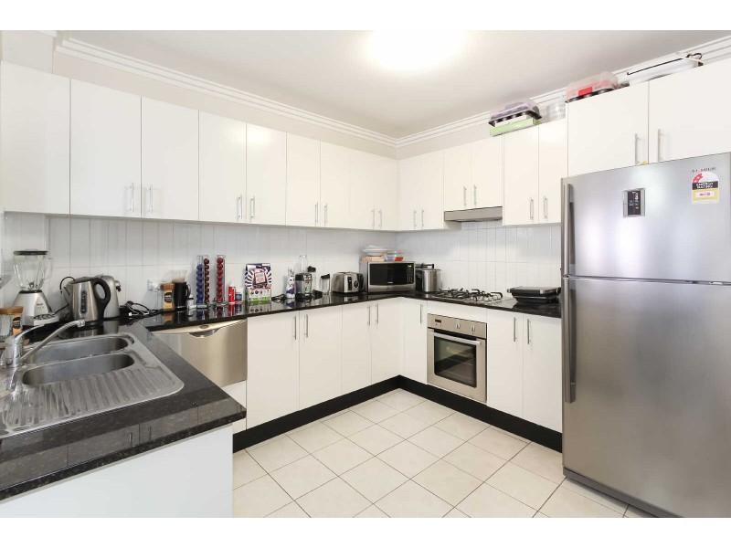 13/12 MURRAY STREET, Northmead NSW 2152