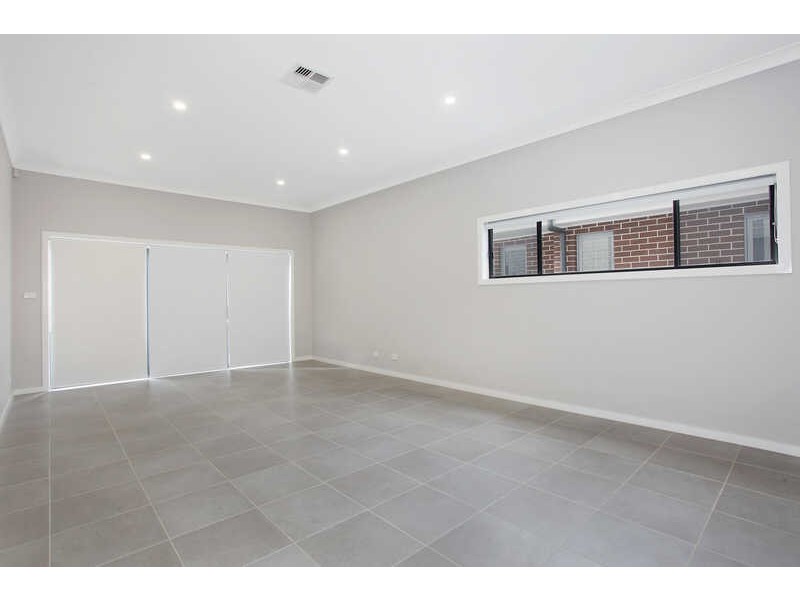 21A ALLISON ROAD, Guildford NSW 2161