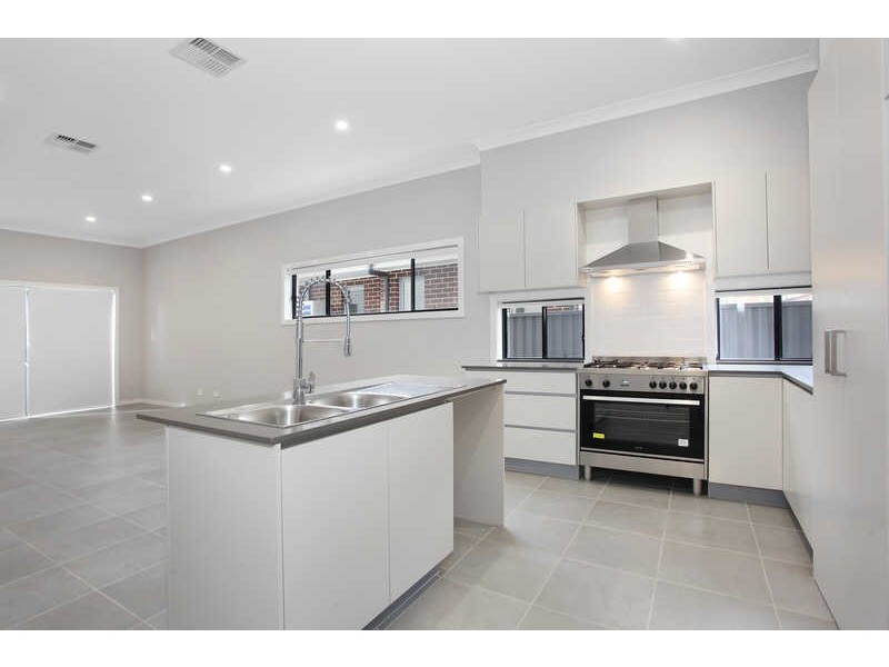 21A ALLISON ROAD, Guildford NSW 2161