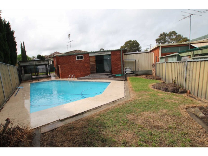 15 HAYWOOD PLACE, Greystanes NSW 2145