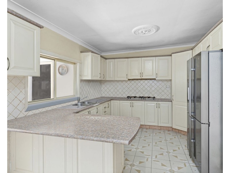 15 Chiltern Road, Guildford NSW 2161