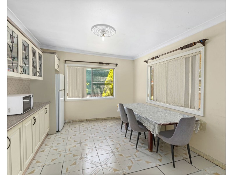 15 Chiltern Road, Guildford NSW 2161