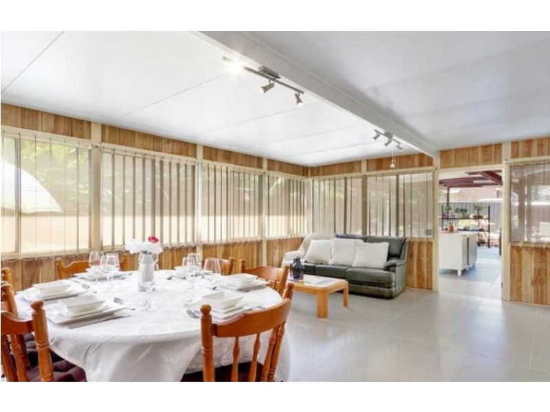 4 SUSSEX PLACE, Seven Hills NSW 2147