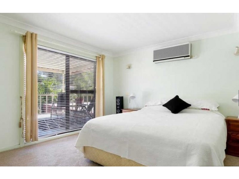 4 SUSSEX PLACE, Seven Hills NSW 2147