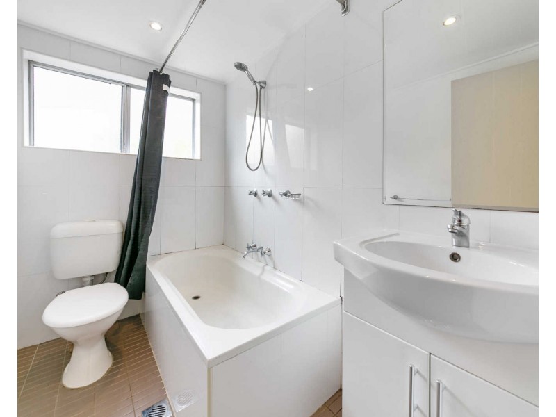2/26 OXFORD STREET, Merrylands NSW 2160