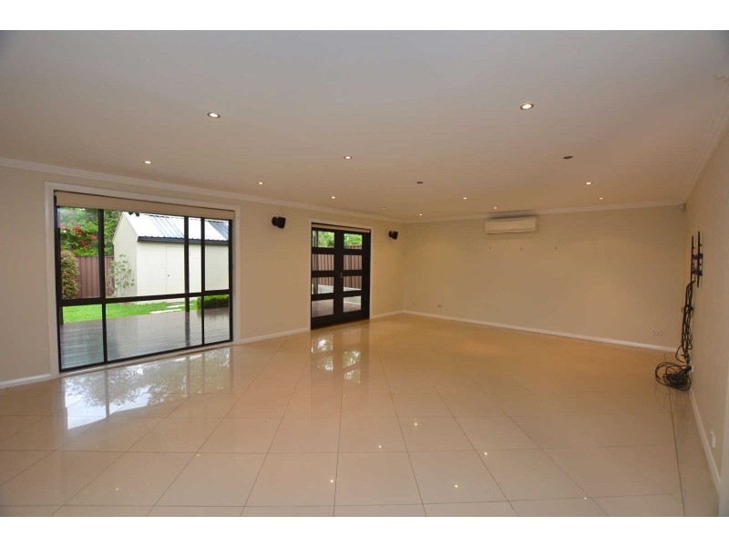 32 OULTON STREET, Prospect NSW 2148