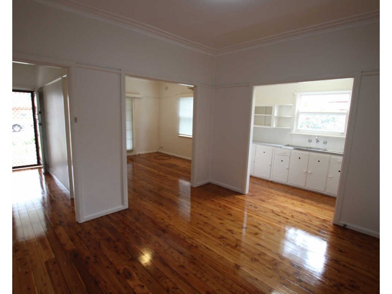 2 BERTHA STREET, Merrylands NSW 2160