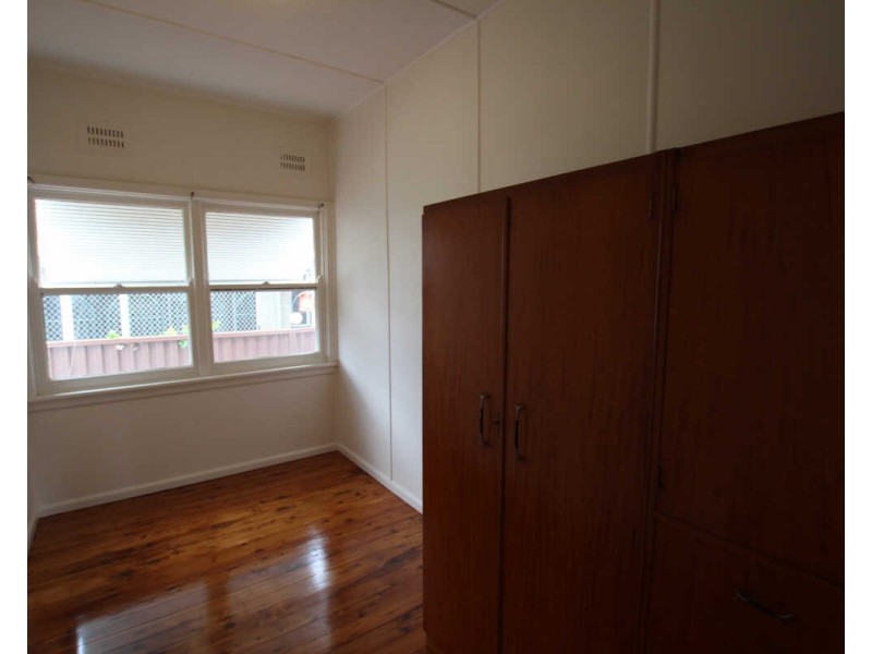 2 BERTHA STREET, Merrylands NSW 2160