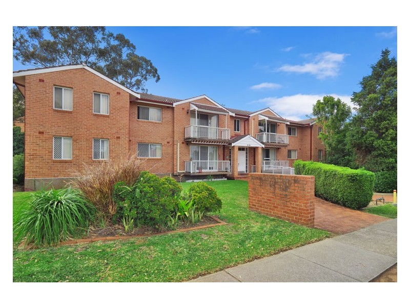 6/27 Windsor Road, Merrylands NSW 2160