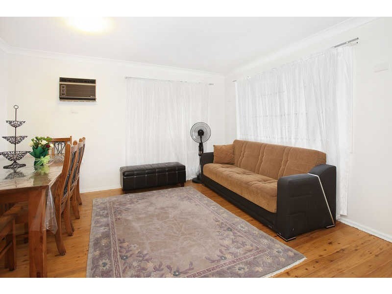 74 HAWKSVIEW STREET, Guildford NSW 2161