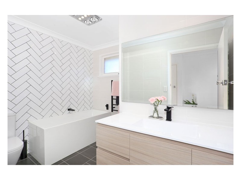 18 McEwan Avenue, Winston Hills NSW 2153