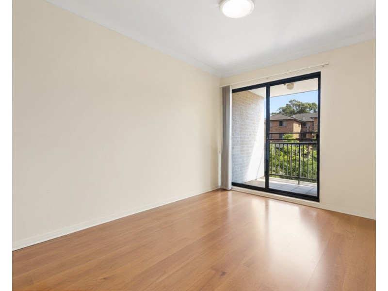 18/42-46 Treves Street, Merrylands NSW 2160