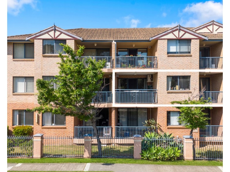 18/42-46 Treves Street, Merrylands NSW 2160