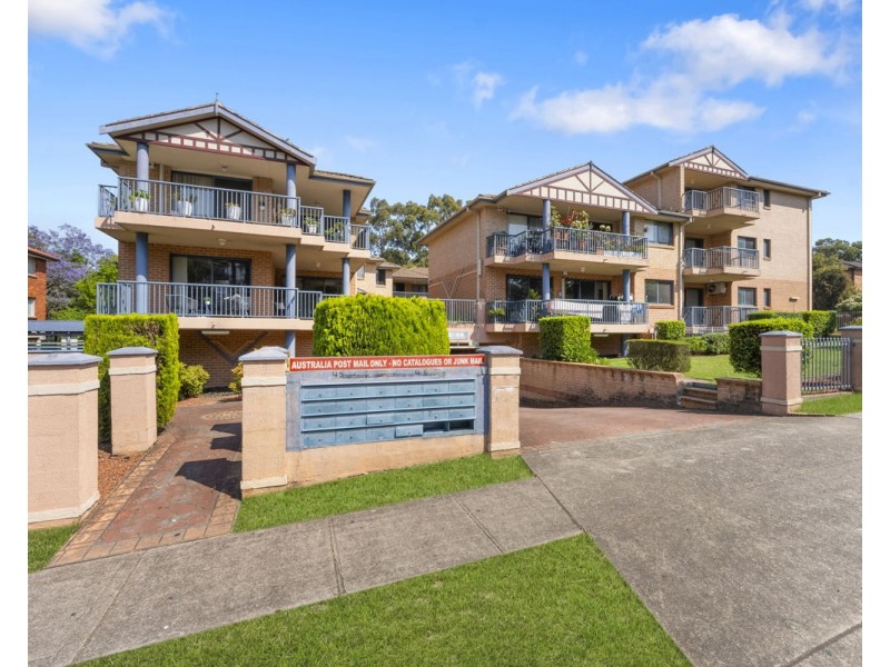 18/42-46 Treves Street, Merrylands NSW 2160