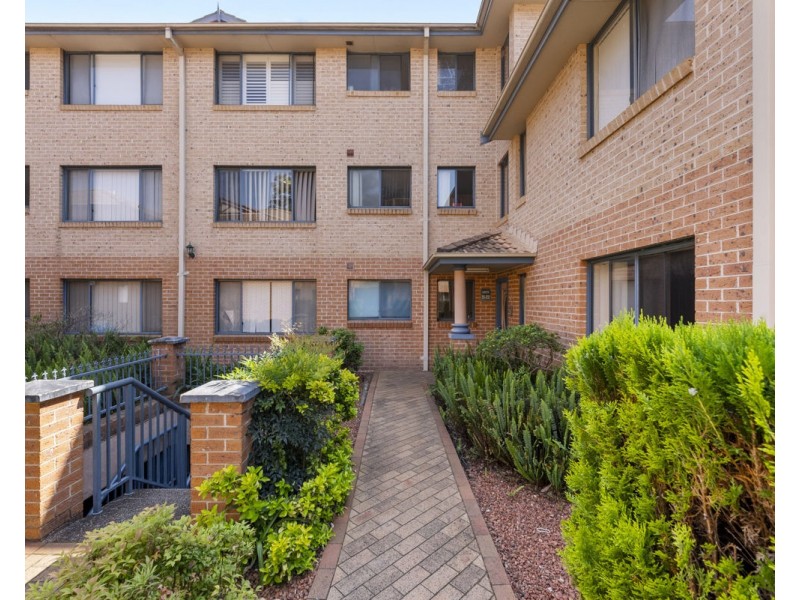 18/42-46 Treves Street, Merrylands NSW 2160