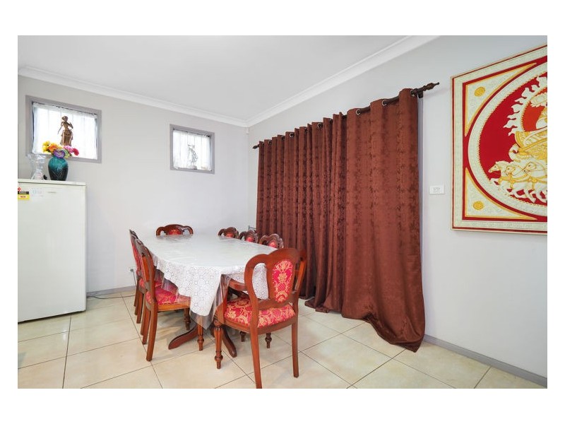 5 Bringelly Avenue, Pendle Hill NSW 2145