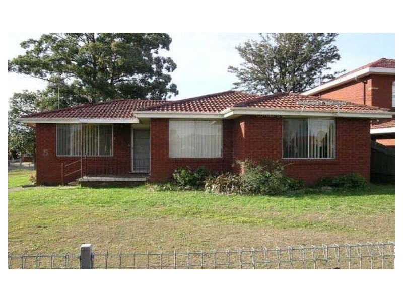 5 IAN STREET, Greystanes NSW 2145