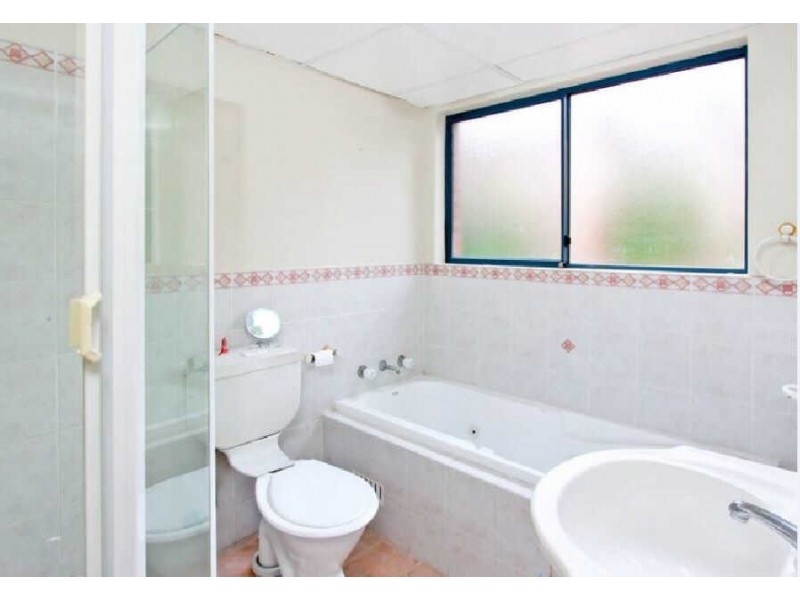 17/42 TREVES STREET, Merrylands NSW 2160