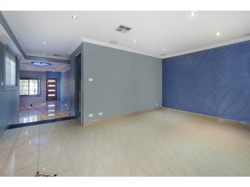 8A BIRRIWA STREET, Greystanes NSW 2145