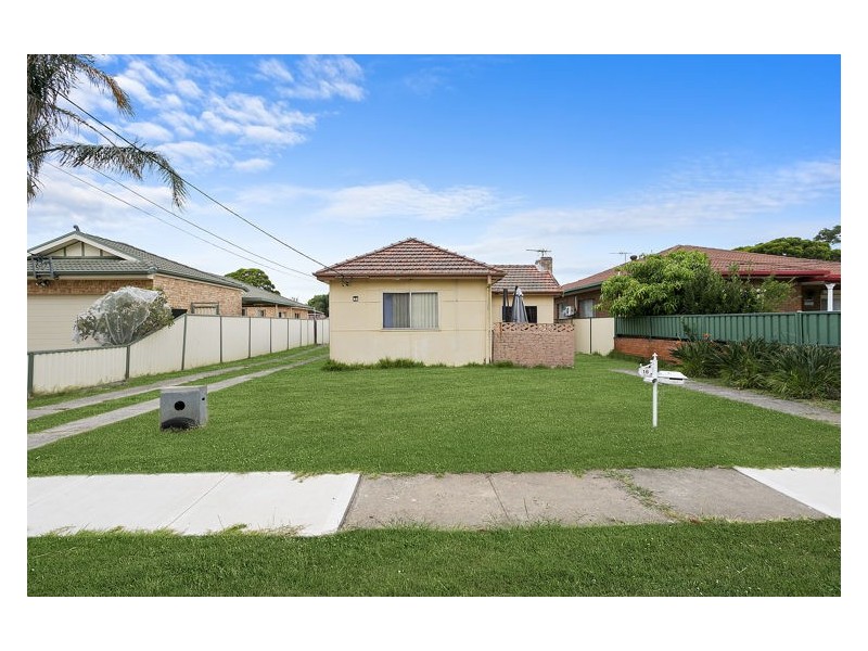 16 Veron Street, Fairfield NSW 2165