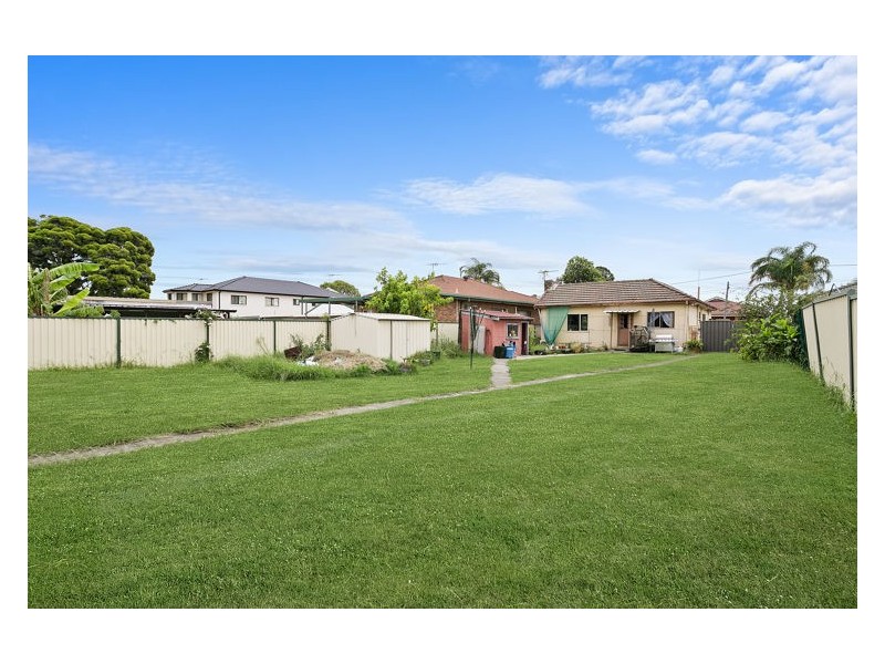 16 Veron Street, Fairfield NSW 2165