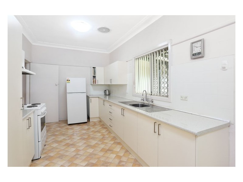 3 Edna Avenue, Merrylands NSW 2160