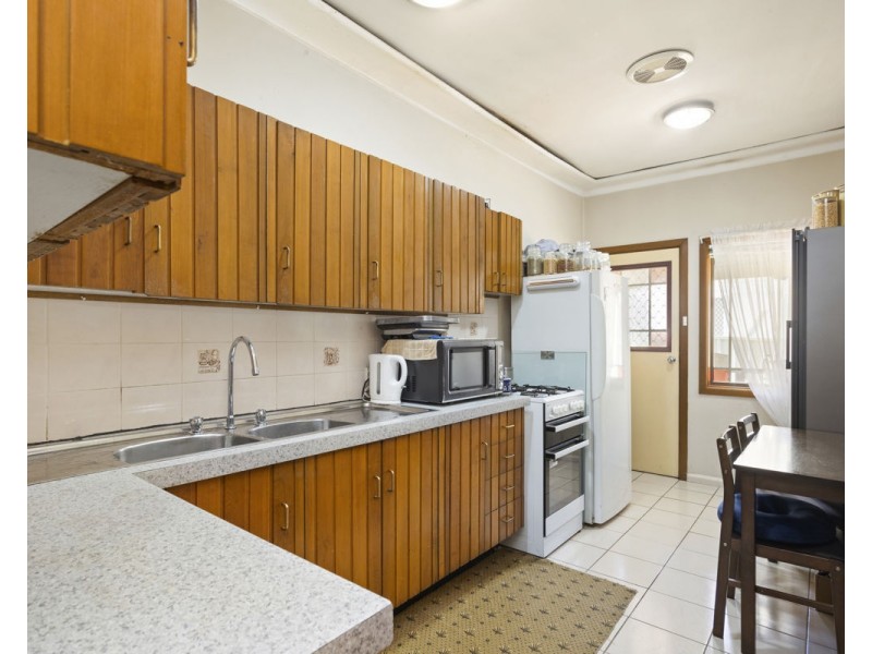 6 Lewis Street, Merrylands NSW 2160