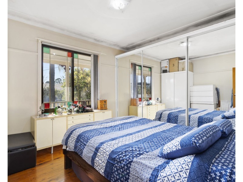 6 Lewis Street, Merrylands NSW 2160