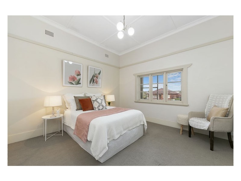 32 Locksley Avenue, Merrylands NSW 2160