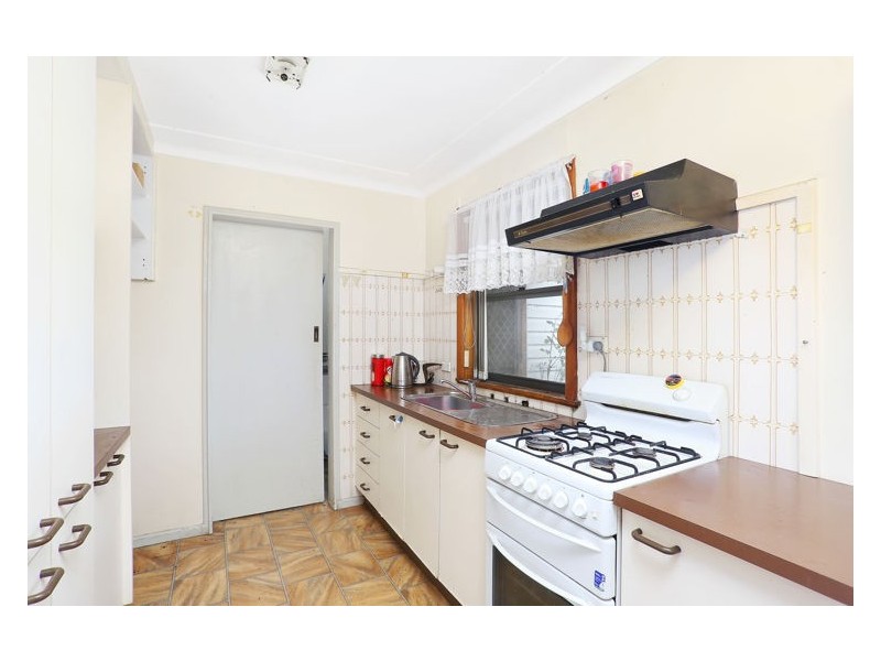 4 Lucerne Avenue, South Wentworthville NSW 2145