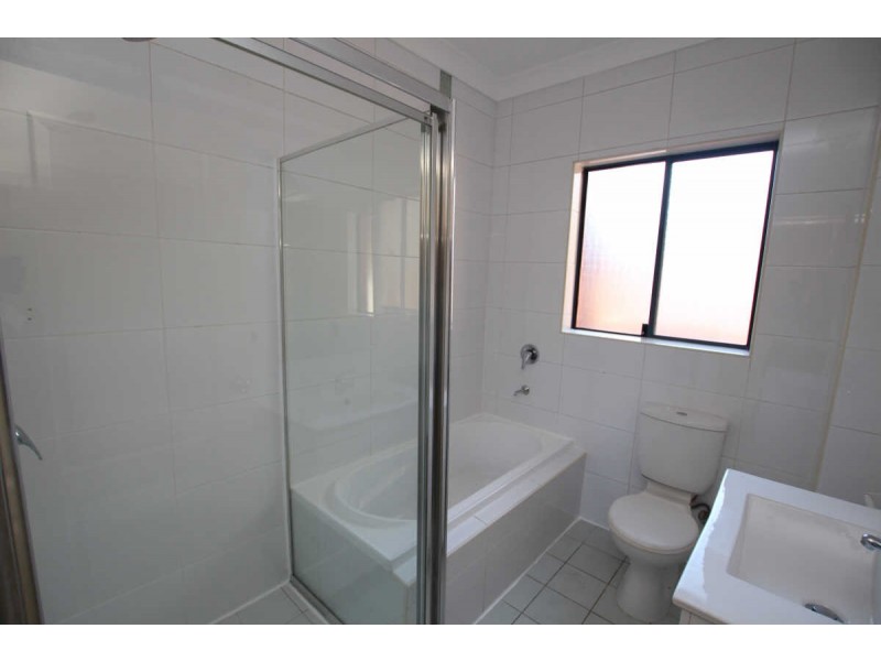 12/38 Memorial Avenue, Merrylands NSW 2160