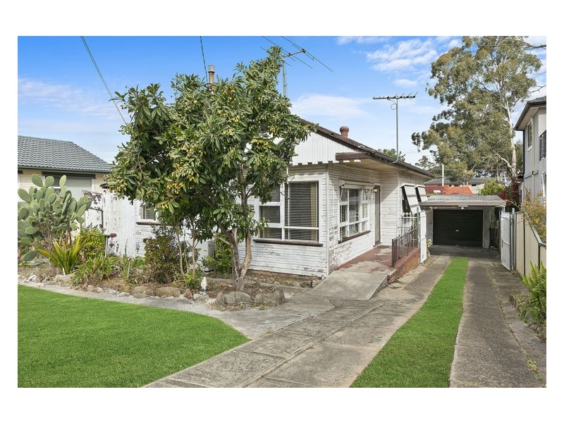 29 Pambula Crescent, Merrylands NSW 2160