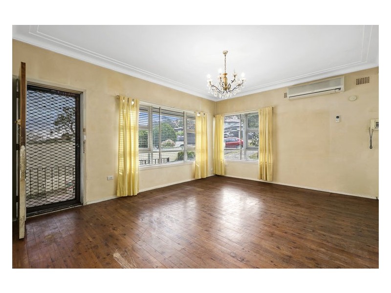 29 Pambula Crescent, Merrylands NSW 2160