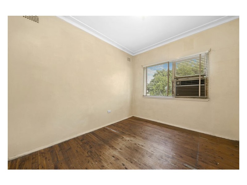 29 Pambula Crescent, Merrylands NSW 2160