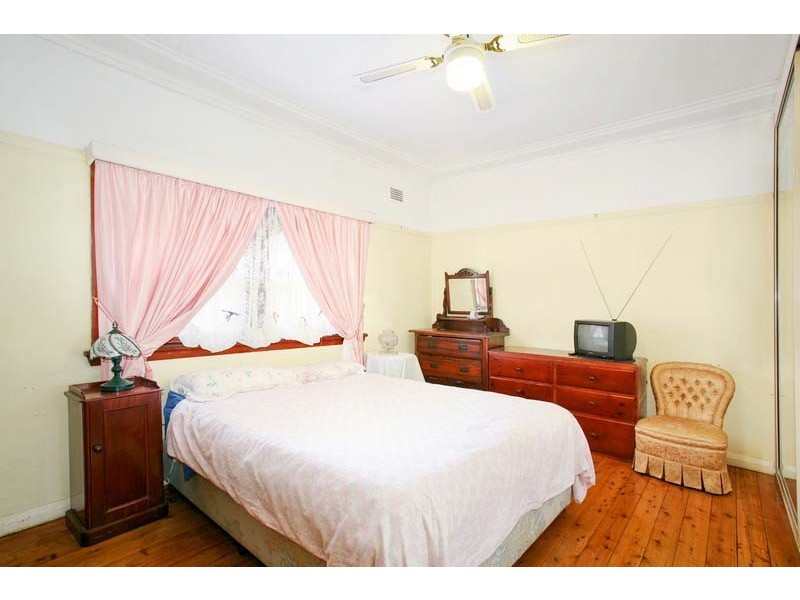 79 Hawksview Street, Merrylands NSW 2160