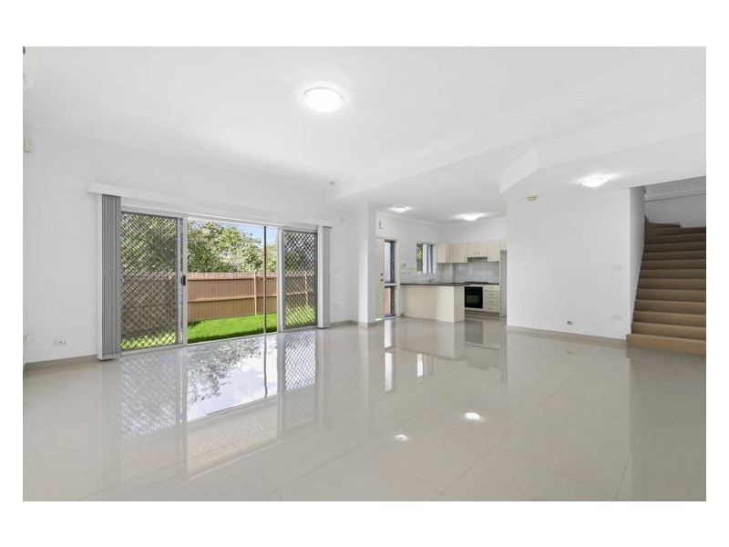 6/317 Blaxcell Street, Granville NSW 2142