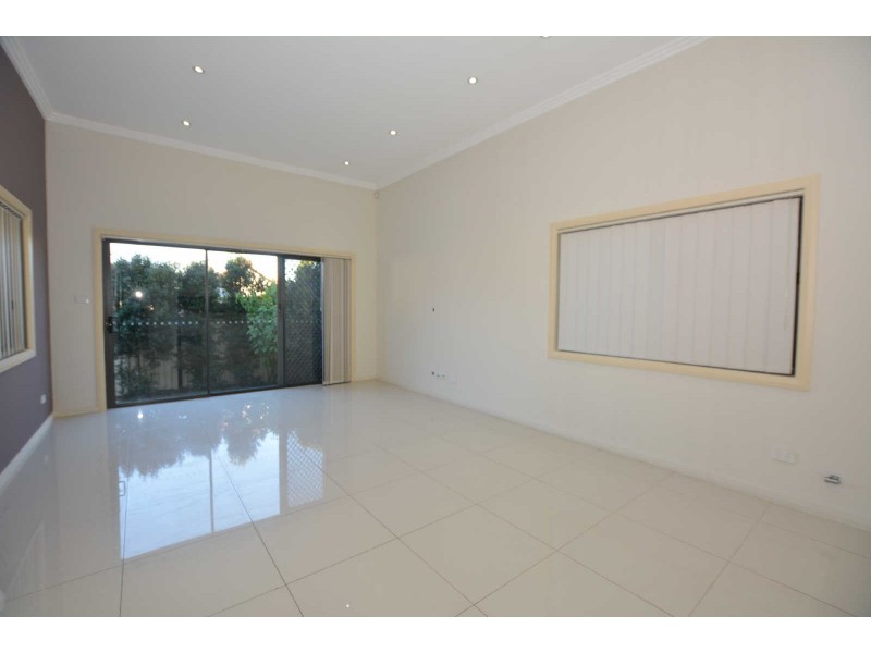 560 GUILDFORD ROAD, Guildford NSW 2161